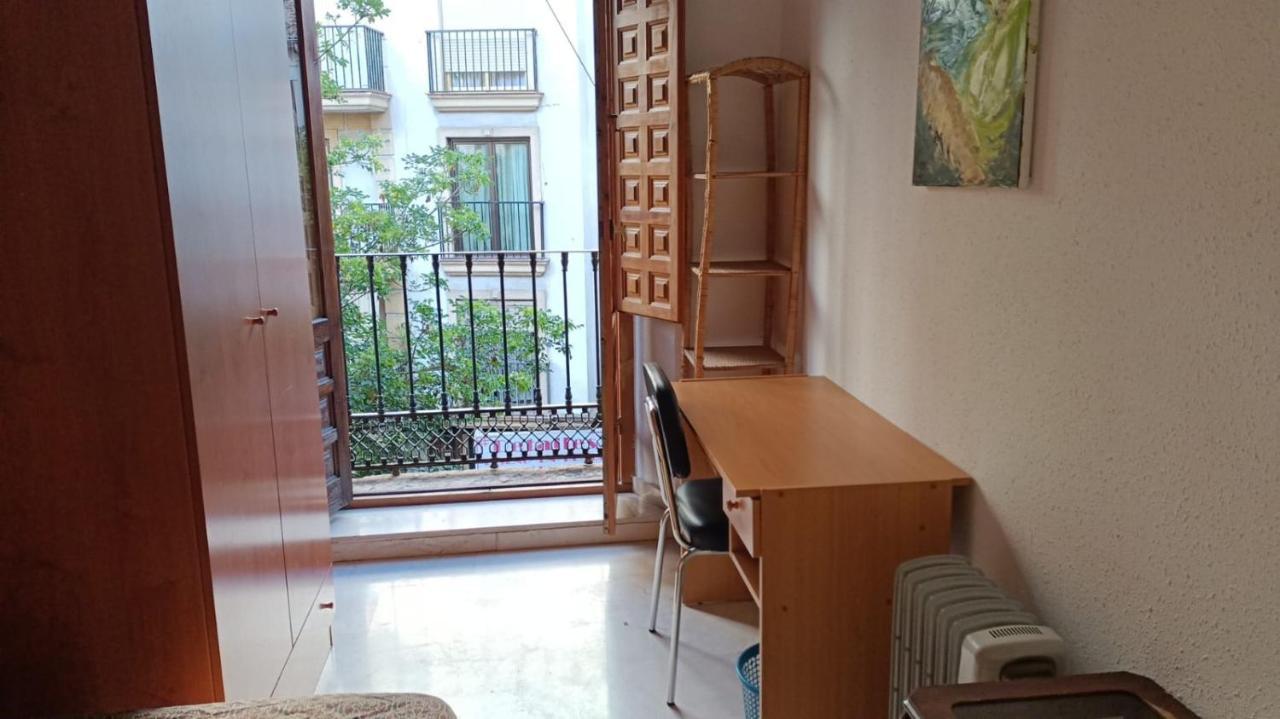 Single Room In Center Of グラナダ エクステリア 写真